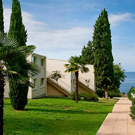 1 Bedroom Gorgeous Apartment In Porec * Porec