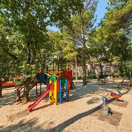 1 Bedroom Gorgeous Apartment In Porec *