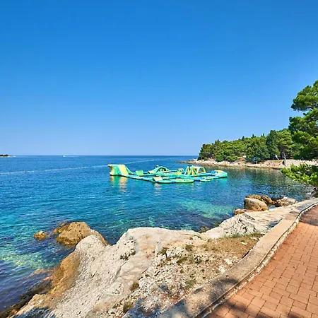 1 Bedroom Gorgeous Apartment In Porec Apartman *